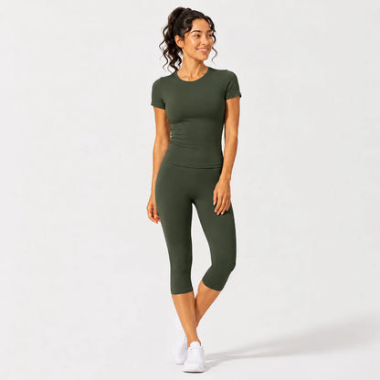 JGS1996 Women's Sporty 2-Piece Activewear Set – Solid Round Neck Crop Top & High-Waisted Three-Quarter Leggings for Yoga, Fitness, and Running, Breathable and Comfortable Summer Tracksuit