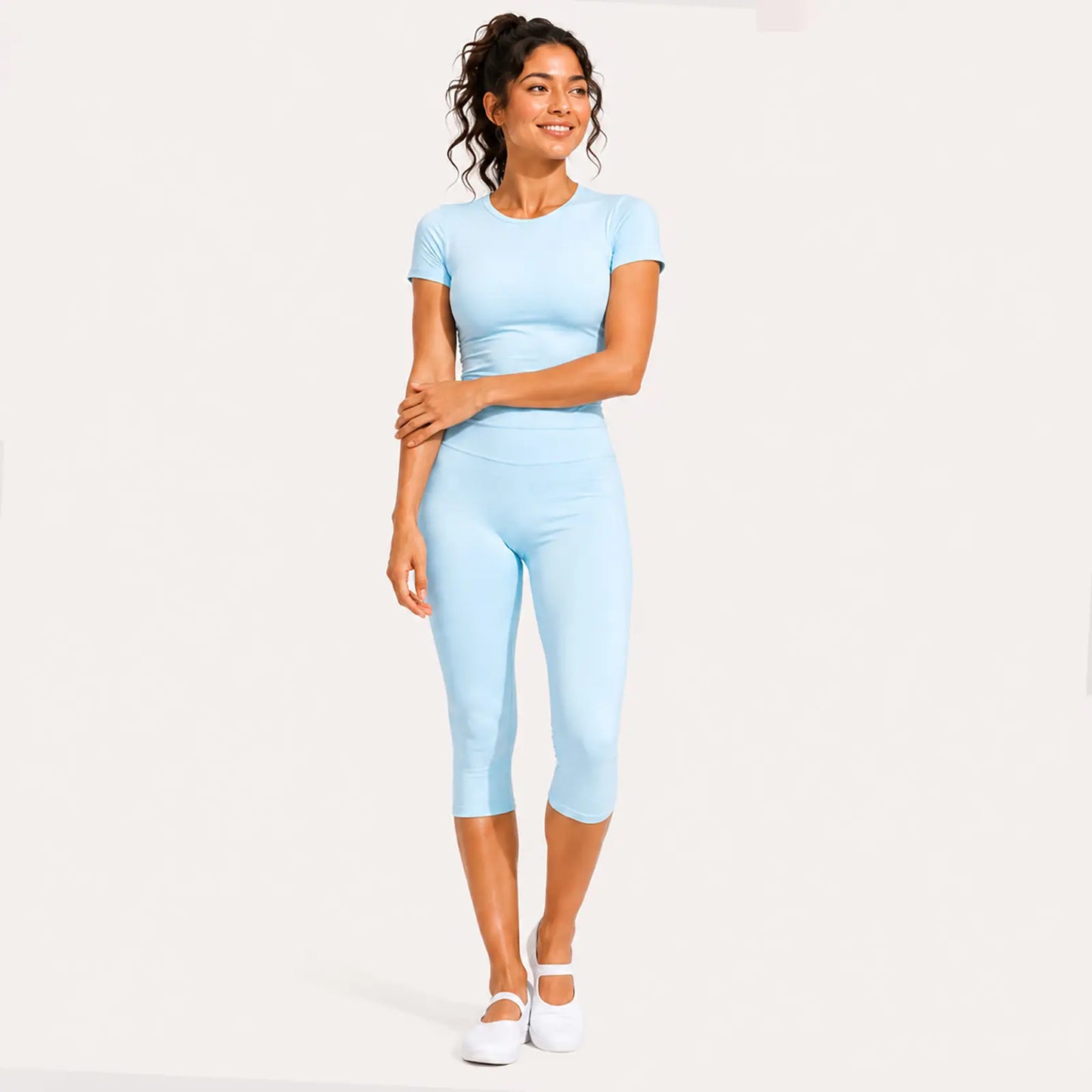 JGS1996 Women's Sporty 2-Piece Activewear Set – Solid Round Neck Crop Top & High-Waisted Three-Quarter Leggings for Yoga, Fitness, and Running, Breathable and Comfortable Summer Tracksuit